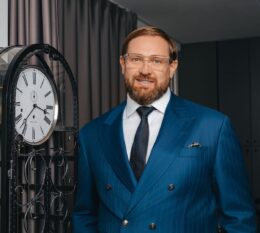 Deividas Jacka: ateities miestas turi būti ne tik išmanus, bet ir išmintingas Deividas Jacka, „Civinity“ įkūrėjas ir valdybos pirmininkas, „PropTech Lithuania“ bendraįkūrėjas, miestų inovacijų platformos „CityShift HUB“ mecenatas