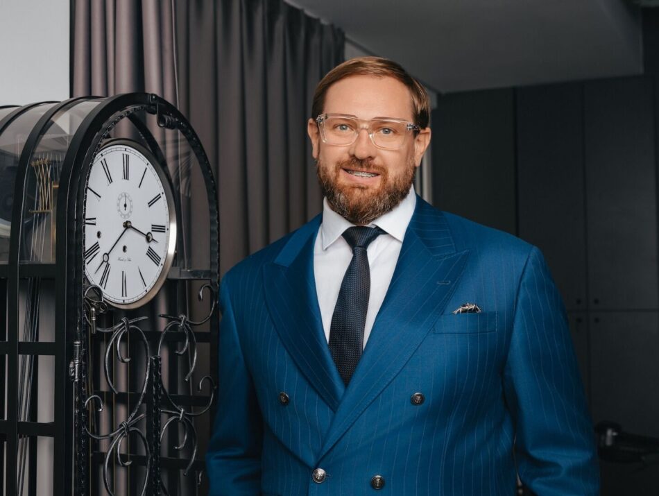 Deividas Jacka: ateities miestas turi būti ne tik išmanus, bet ir išmintingas Deividas Jacka, „Civinity“ įkūrėjas ir valdybos pirmininkas, „PropTech Lithuania“ bendraįkūrėjas, miestų inovacijų platformos „CityShift HUB“ mecenatas